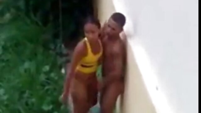 Mischa Brooks ได้รับระยำในรูตูดแน่นของเธอในห้องมืด วิดีโอ หนัง โป๊